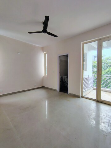 Room in 3 BHK Builder Floor at Puri Vip Floors, Sector 81 – for Rent