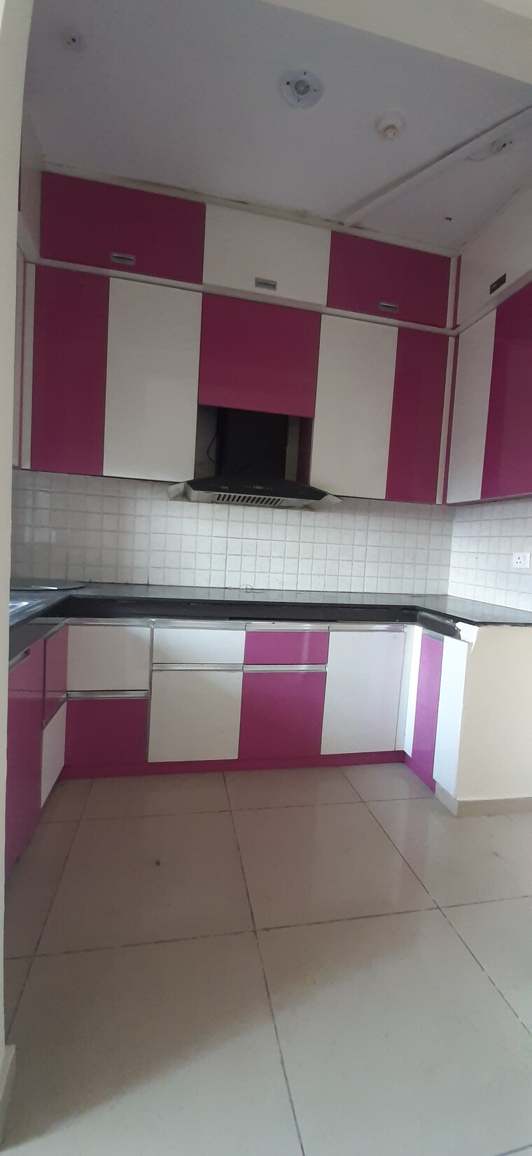 Kitchen, land-craft-golf-links-apartment-phase-2 3 Bedroom 1315 Sq.Ft. Apartment In Pandav Nagar Ghaziabad 9200741