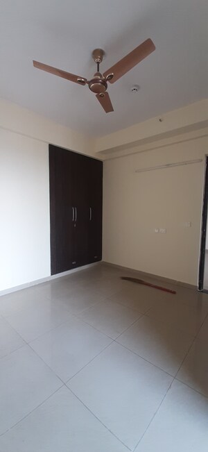 3 BHK Apartment For Rent in Land Craft Golf Links Apartment Phase 2, Pandav Nagar