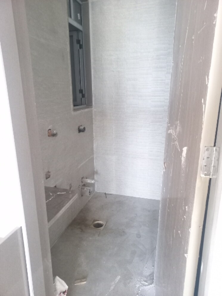 Bathroom, bhoomi-9-business-bay Commercial Office Space 470 Sq.Ft. In Malad West Mumbai 9200806