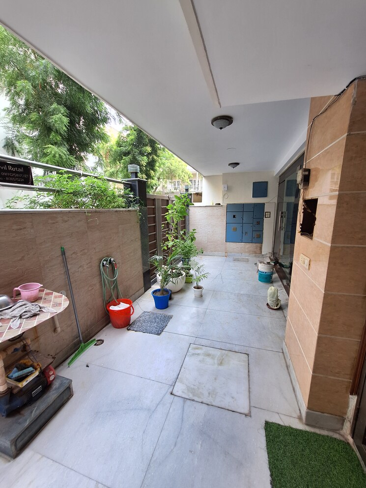 Balcony, rwa-apartments-sector-122 2 Bedroom 1000 Sq.Ft. Villa In Sector 122 Noida 9200857