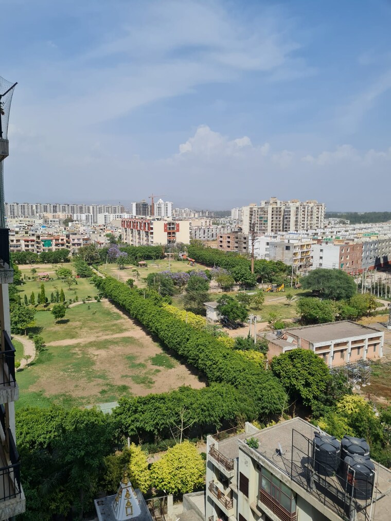 Garden, sushma-elite-cross 3 Bedroom 1850 Sq.Ft. Apartment In Dhakoli Zirakpur 9200814