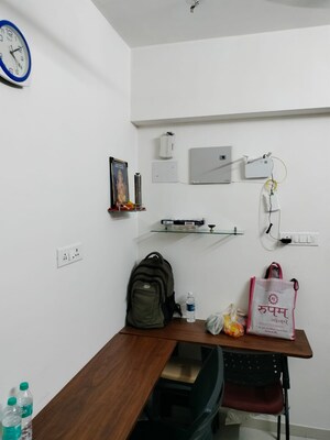 Furnished Amenities in 1 BHK Apartment at Sita Vihar CHS, Naupada – for Rent