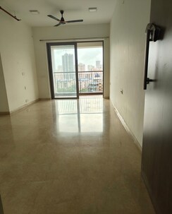 2 BHK + Extra Room Apartment For Sale in Kalpataru Paramount