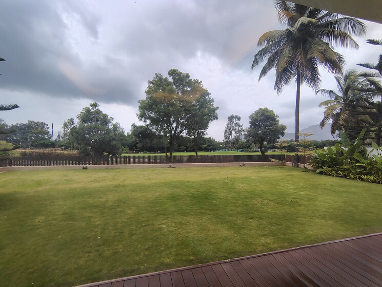 Garden, prestige-golfshire 5 Bedroom 6500 Sq.Ft. Villa In Nandi Hills Bangalore 9200840