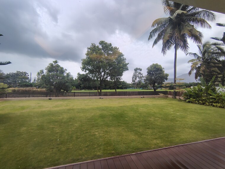 Garden, prestige-golfshire 5 Bedroom 6500 Sq.Ft. Villa In Nandi Hills Bangalore 9200840