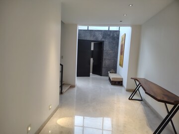 Corridor in 5 BHK Villa at Prestige Golfshire, Nandi Hills – for Rent