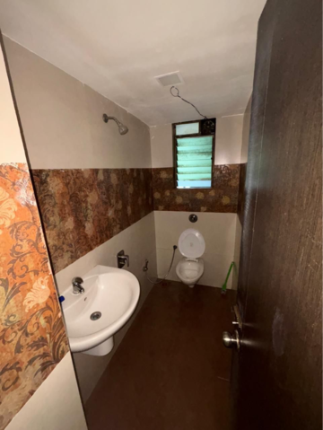 Bathroom in 4 BHK Apartment at Shah Heights, Kharghar Sector 21 – for Rent