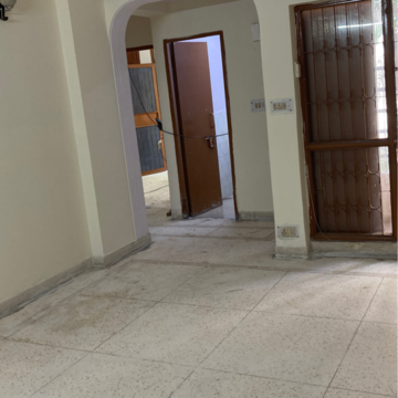2 BHK Apartment For Rent in Alok Vihar, Sector 50