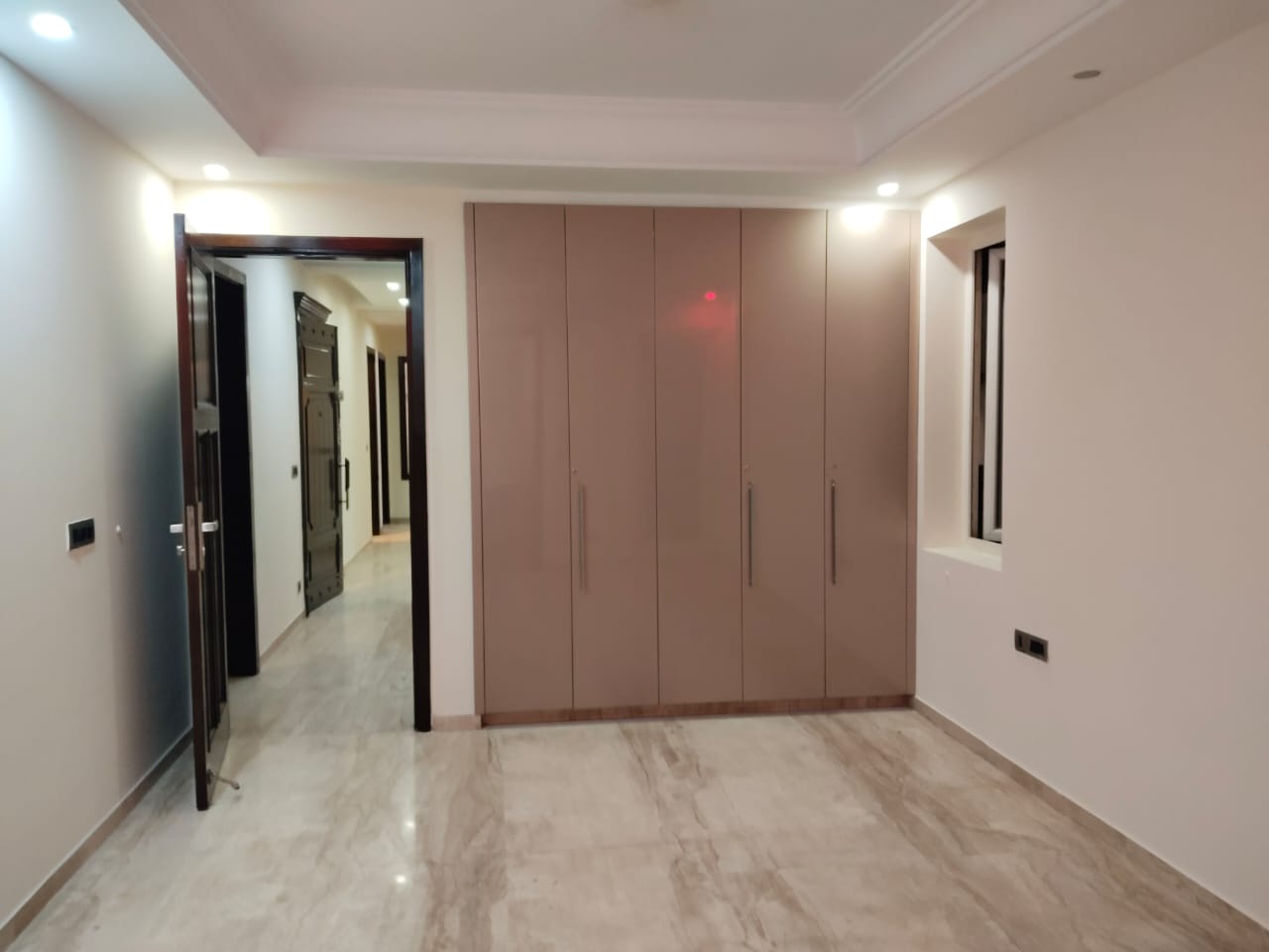 3 BHK + Pooja Room,Servant Room Builder Floor For Sale in East Of Kailash