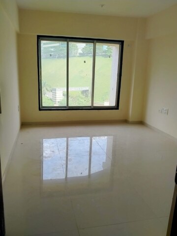 Room in 2 BHK Apartment at Karmvir Avant Sky Villa, Goregaon East – for Rent