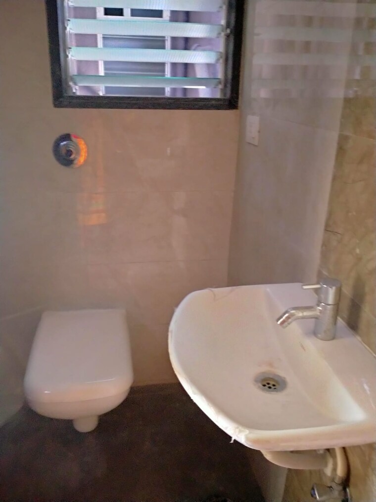 Bathroom, karmvir-avant-sky-villa 2 Bedroom 900 Sq.Ft. Apartment In Goregaon East Mumbai 9200930