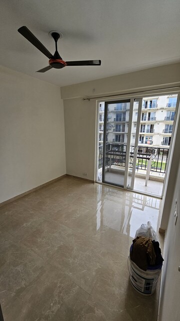 Room in 3 BHK Apartment at Signature Signum 36, Sohna Sector 36 – for Sale