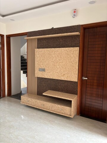 Room in 2 BHK Builder Floor at Soha Neal City, Sector 98 – for Sale