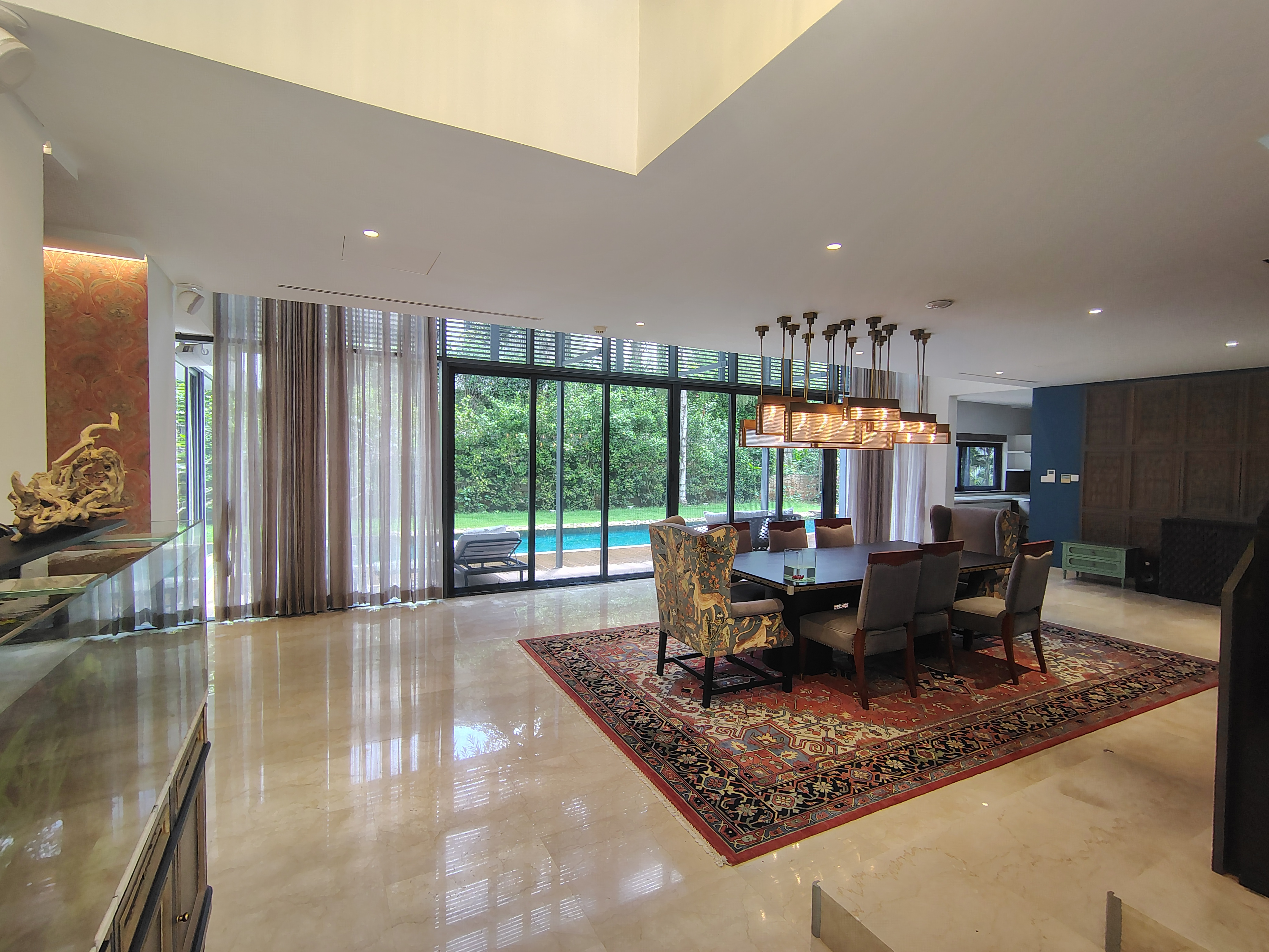 6 BHK + Servant Room,Study Room,Extra Room Villa For Rent in Embassy Boulevard