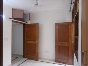 Room in 3 BHK Builder Floor at Greater Kailash I – for Sale