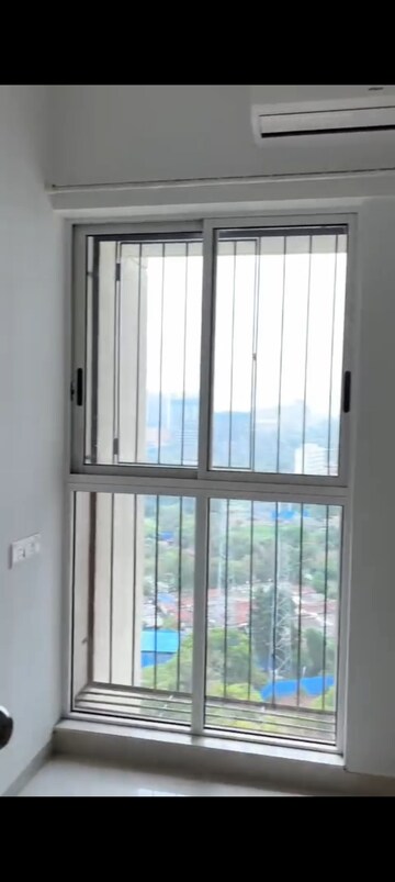 Room in 3 BHK Apartment at Lodha Codename Premier, Dombivli East – for Rent