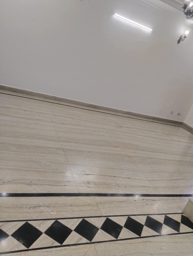 Room, rwa-apartments-sector-52 3 Bedroom 1750 Sq.Ft. Independent House In Sector 52 Noida 9201085