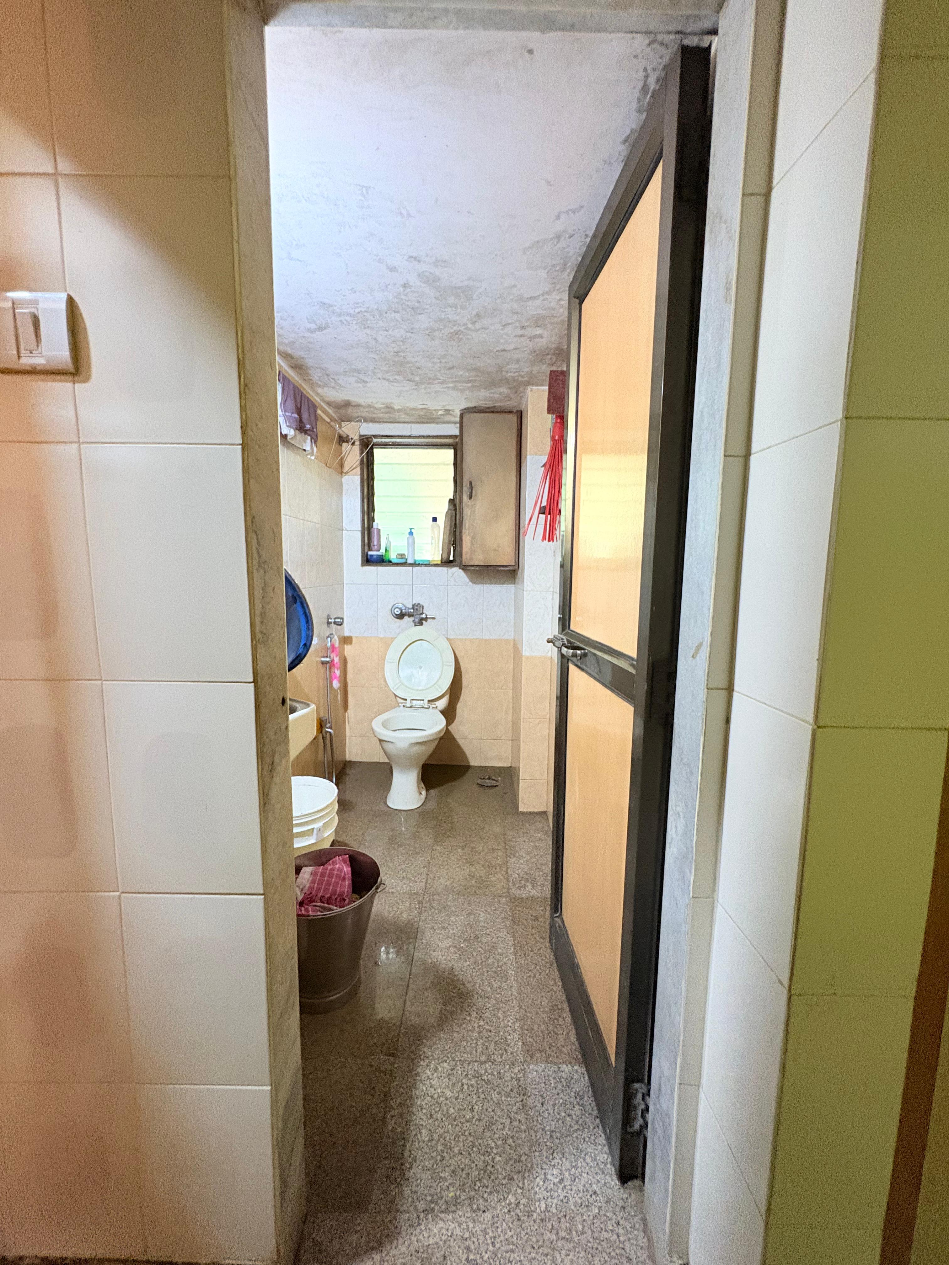 1 BHK Apartment For Sale in Bindra Complex