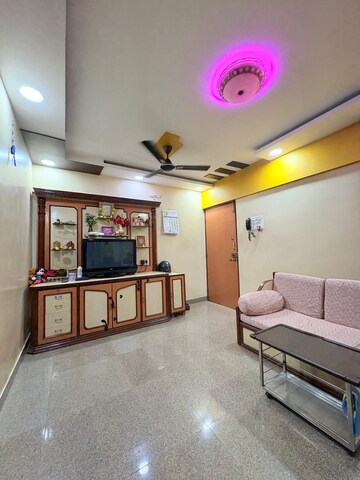Bedroom in 1 BHK Apartment at Bindra Complex, Andheri East – for Sale