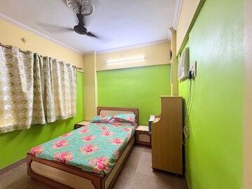 Bedroom in 1 BHK Apartment at Bindra Complex, Andheri East – for Sale