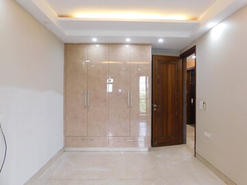 Room in 3 BHK Builder Floor at Shivalik Colony – for Rent