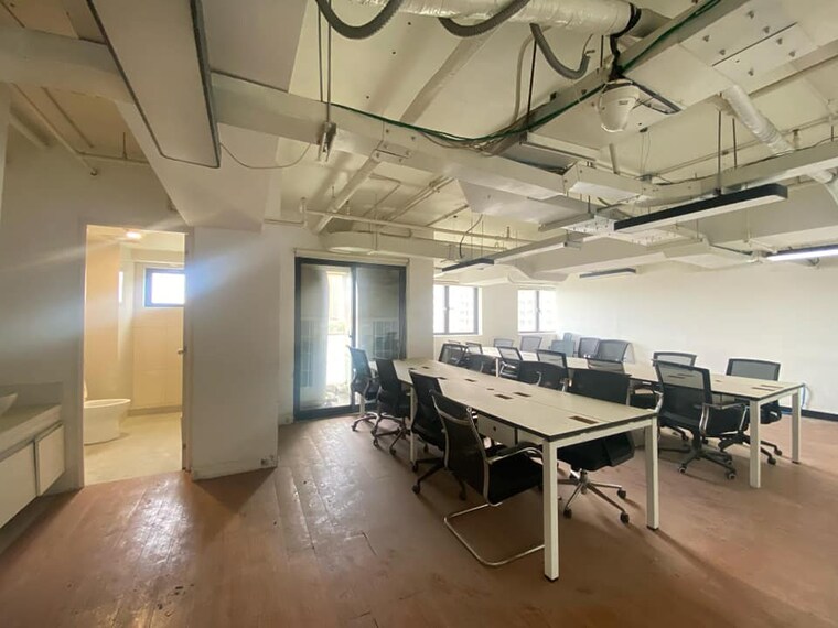 Gym, magarpatta road Commercial Office Space 2000 Sq.Ft. In Magarpatta Road Pune 9201082