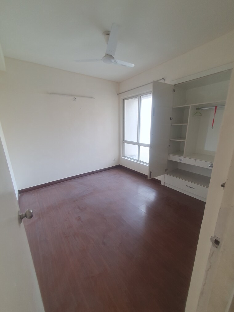 undefined, jaypee-greens-kosmos 3.5 Bedroom 1350 Sq.Ft. Apartment In Sector 134 Noida 9201125