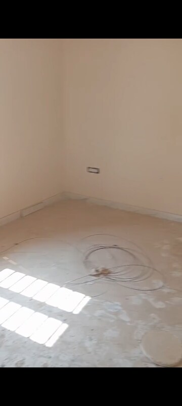 Room in 3 BHK Builder Floor at BPTP Parkland, Sector 75 – for Sale