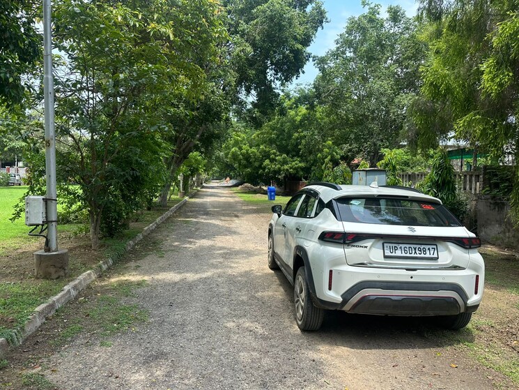  Parking, chi iv greater noida  507 Sq.Mt. Plot In Chi Iv Greater Noida Greater Noida 9201494