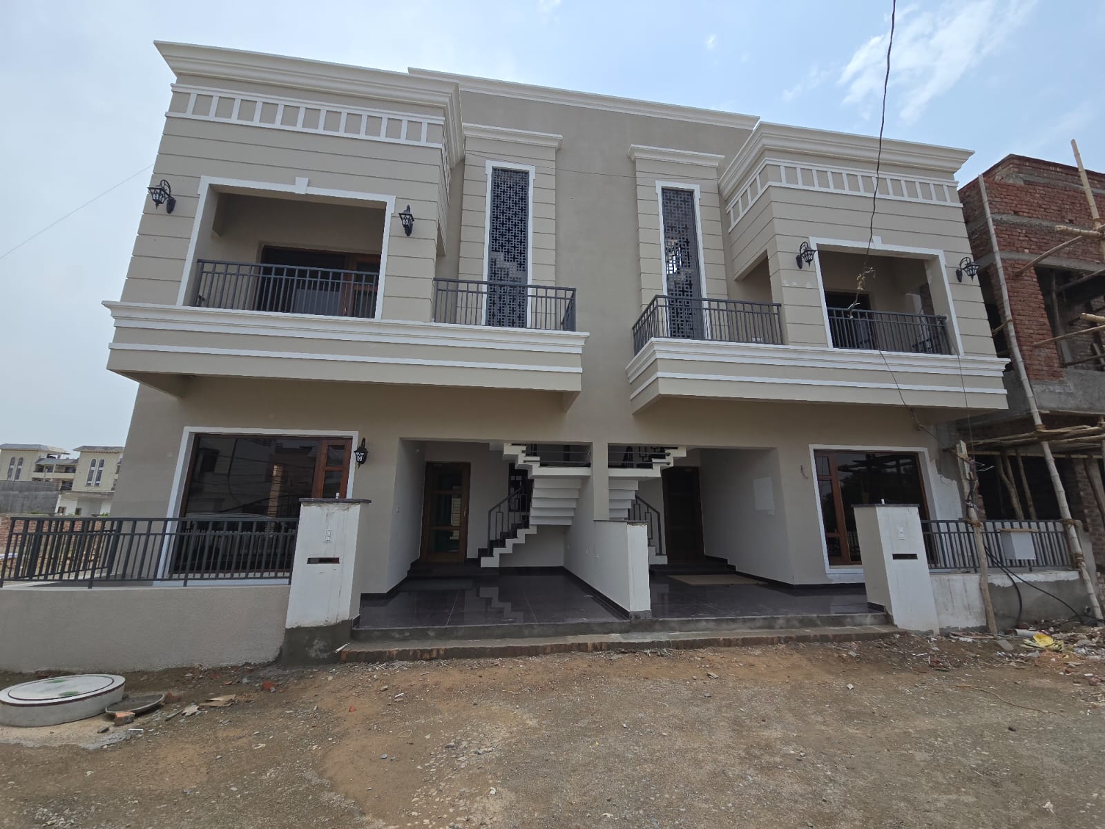 4 BHK + Extra Room Villa For Sale in Sector 115