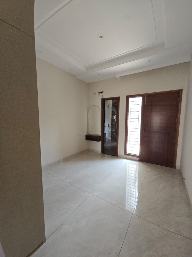 Room, sector 115 4 Bedroom 127 Sq.Yd. Villa In Sector 115 Mohali 9201203