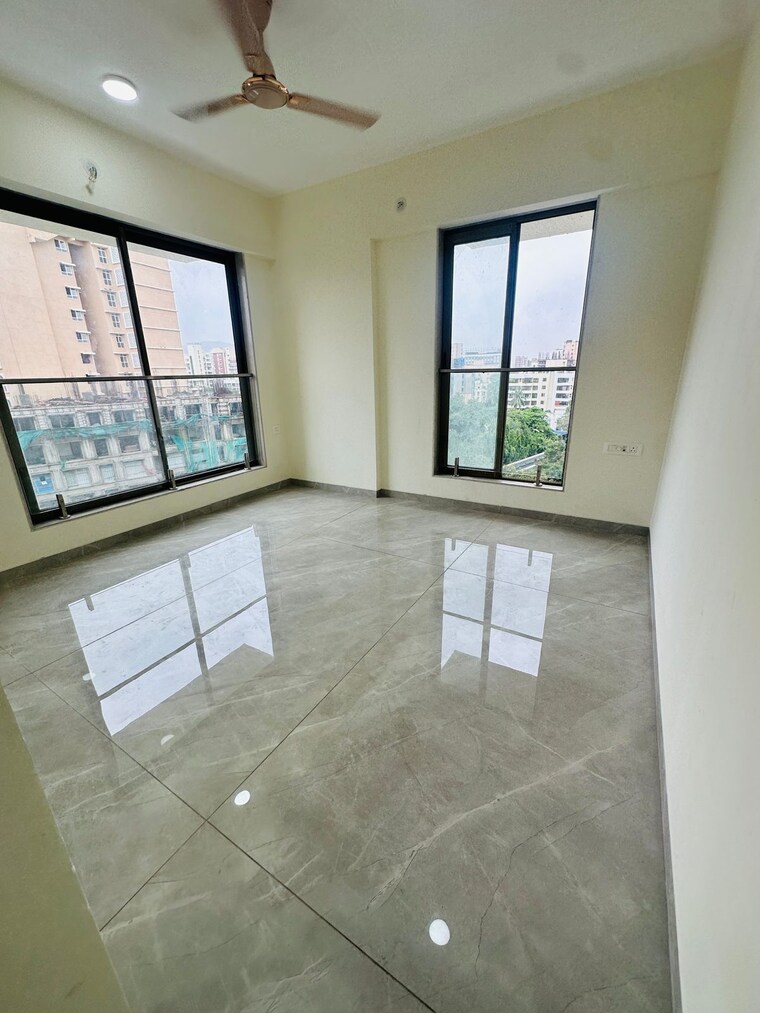 Room, hubtown-seasons 3 Bedroom 1033 Sq.Ft. Apartment In Chembur Mumbai 9201393