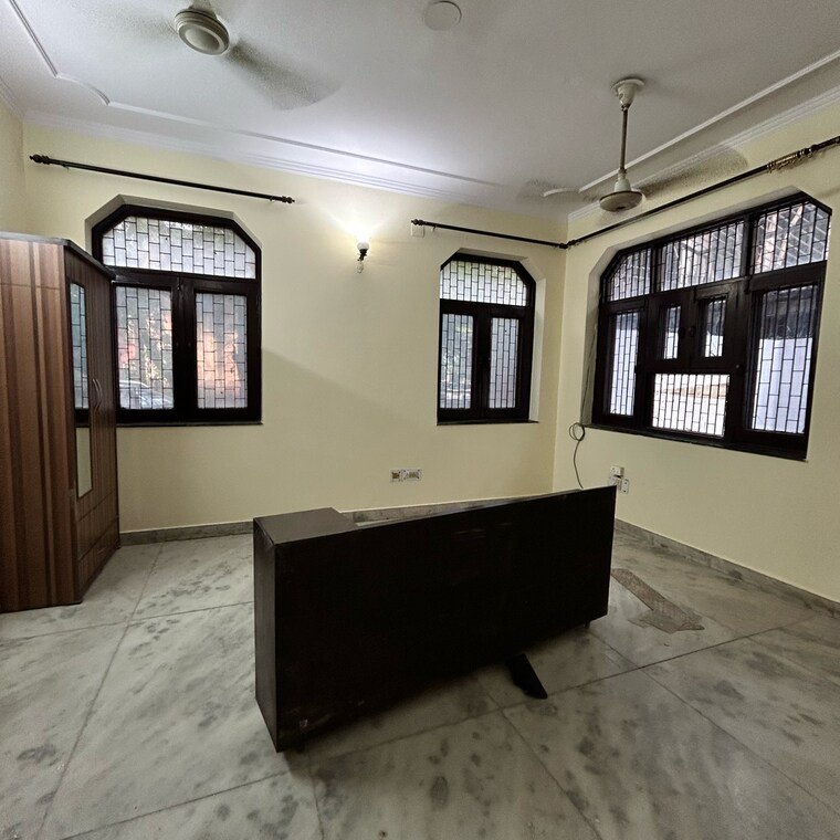 Living Room, ansal-plaza-sector-23 6+ Bedroom 2367 Sq.Ft. Independent House In Carterpuri Village Gurgaon 9201428