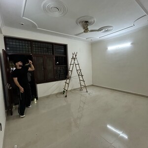 Parking in 6+ BHK Independent House at Ansal Plaza Sector-23, Carterpuri Village – for Sale