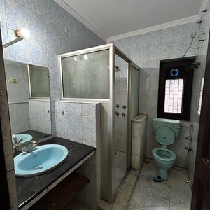 Bathroom in 6+ BHK Independent House at Ansal Plaza Sector-23, Carterpuri Village – for Sale