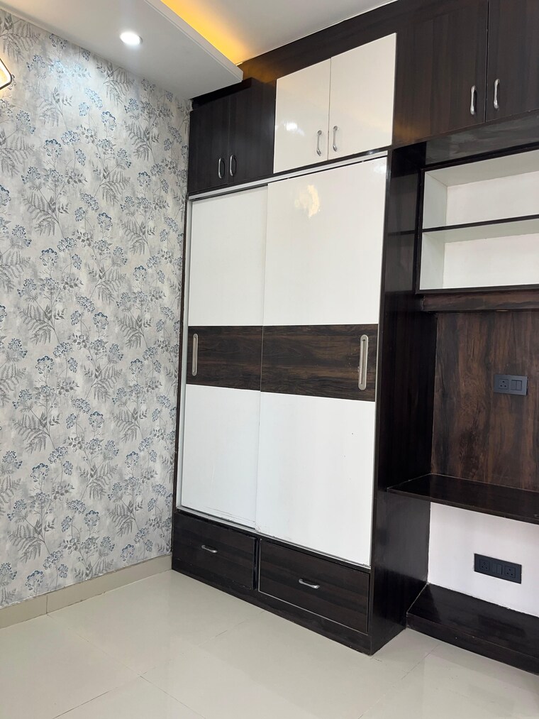 Room, dhakoli 3 Bedroom 1400 Sq.Ft. Apartment In Dhakoli Zirakpur 9201101