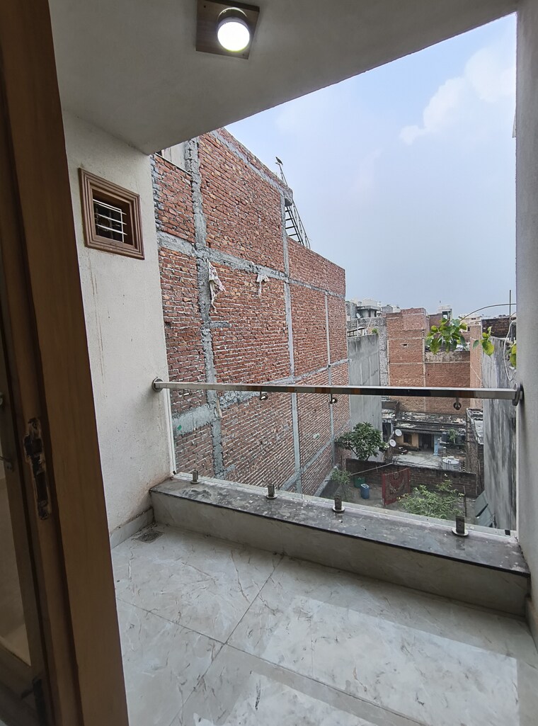 Balcony, govindpuri 2 Bedroom 700 Sq.Ft. Builder Floor In Govindpuri Delhi 9201556