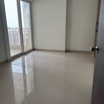 Room in 3 BHK Apartment at Mahagun Mirabella Highrise, Sector 79 – for Rent