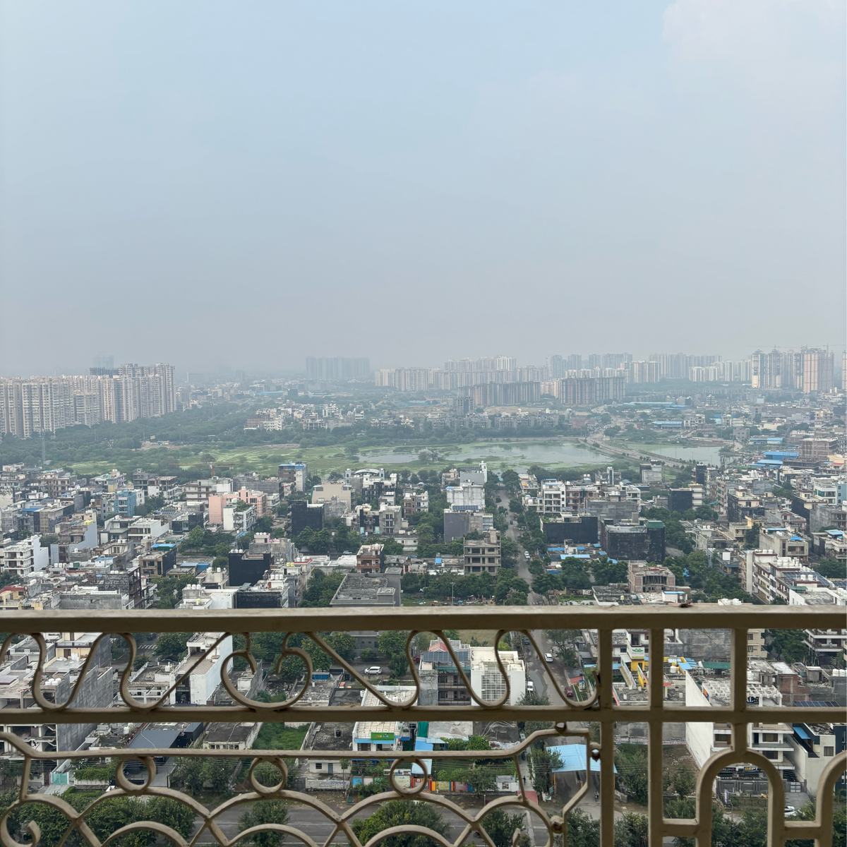 3 BHK + Study Room Apartment For Rent in Mahagun Mirabella Highrise