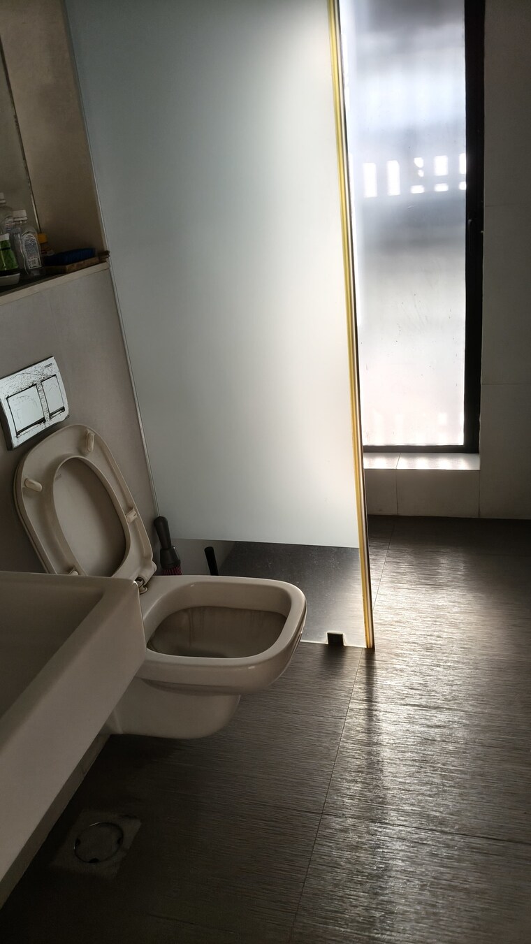 Bathroom, rustomjee-elita 3 Bedroom 2000 Sq.Ft. Apartment In Andheri West Mumbai 9201571