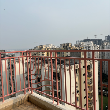 3.5 BHK Apartment – Exterior View View at Mahagun Moderne, Sector 78 - for Rent