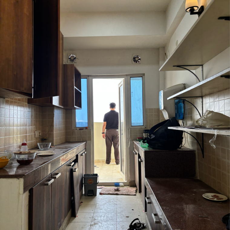 Kitchen, mahagun-moderne 3.5 Bedroom 1700 Sq.Ft. Apartment In Sector 78 Noida 9201712