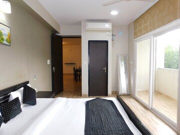 Bedroom in 2 BHK Builder Floor at Vasant Kunj – for Rent
