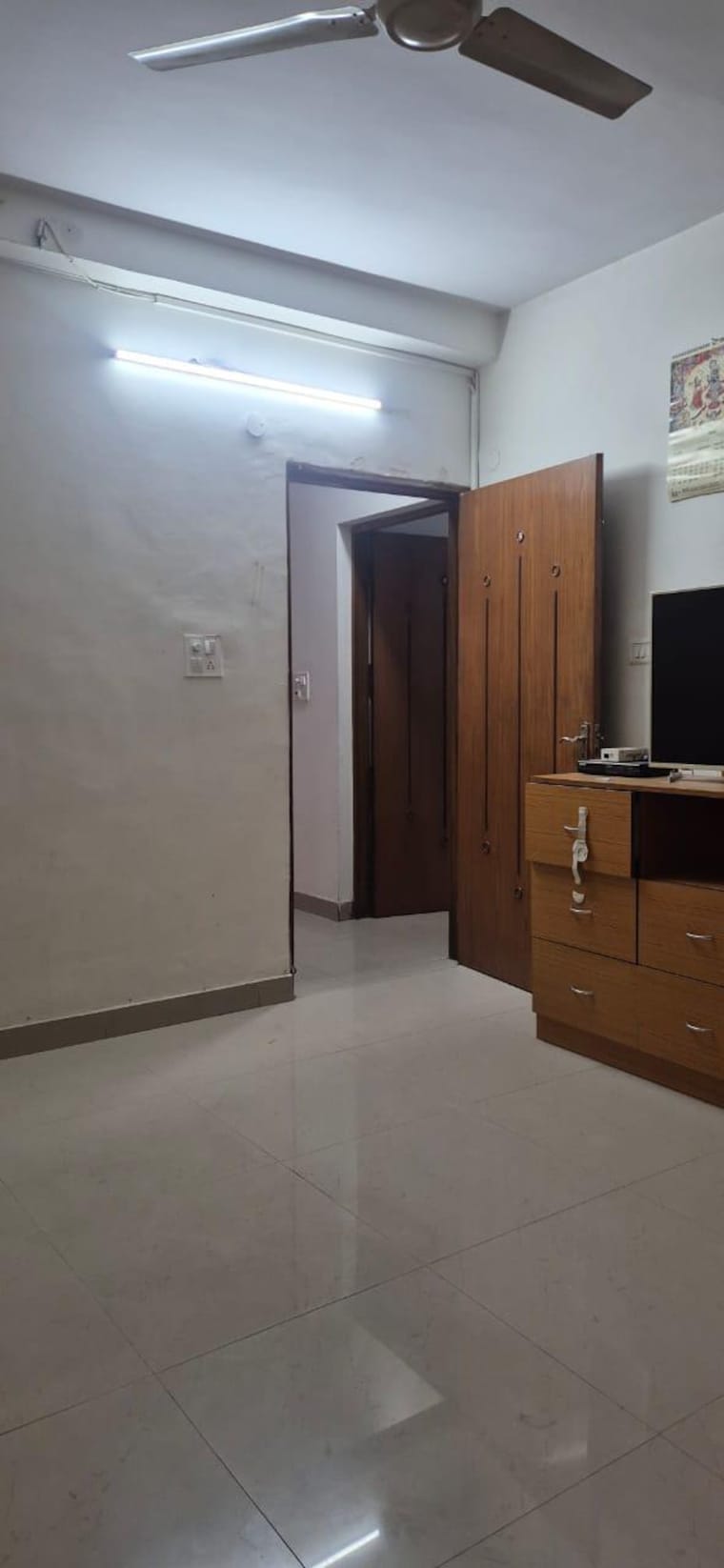 Room, dda-rosewood-apartments 3 Bedroom 1800 Sq.Ft. Apartment In Vasant Kunj Delhi 9201829