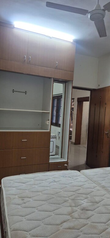 Furnished Amenities in 3 BHK Apartment at DDA Rosewood Apartments, Vasant Kunj – for Rent