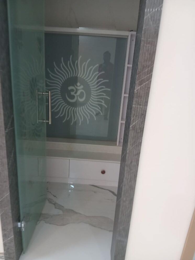 Bathroom, sector 19 2 Bedroom 850 Sq.Ft. Apartment In Sector 19 Noida 9201755