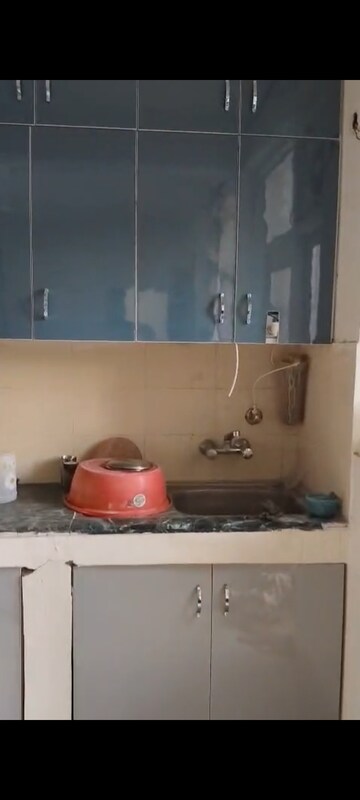 Furnished Amenities in 3 BHK Apartment at Omaxe New Heights, Sector 78 – for Rent