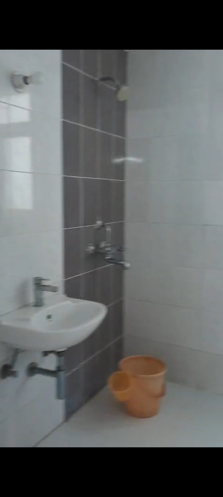 Bathroom, omaxe-new-heights 3 Bedroom 946 Sq.Ft. Apartment In Sector 78 Faridabad 9201816