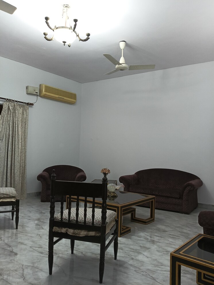 Living Room, east of kailash 2 Bedroom 1600 Sq.Ft. Builder Floor In East Of Kailash Delhi 9201844